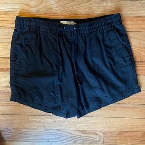H & M Linen Black Shorts! Size 8